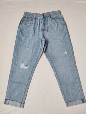 Universal Thread Mid-Rise Boyfriend Jeans Women’s 4/27R Light Wash Distressed